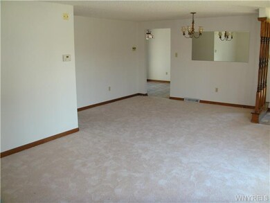 1106 Thomas Fox Dr E, North Tonawanda, NY 14120 - photo 7