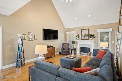 05-Living Room