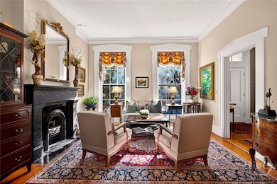 208 E Liberty St, Savannah, GA 31401 - photo 5