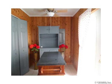Kitchen. Movable Island
