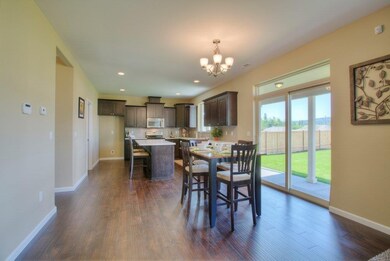 909 Boatman Ave NW unit 10, Orting, WA 98360 - photo 2