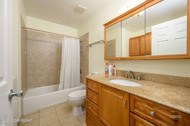 6033 E 21st Ave-20