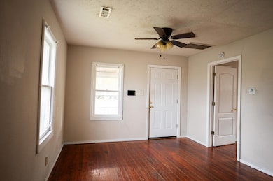 827 N Marion Ave, Springfield, MO 65802 - photo 5