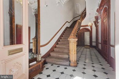 12 E Mount Vernon Place unit 201, Baltimore, MD 21202 - photo 2