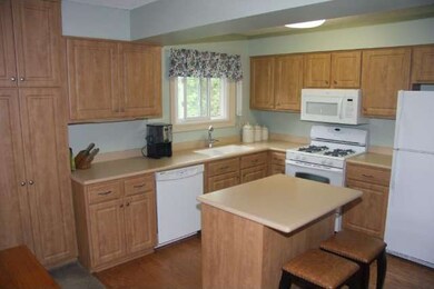 REMODELED KITCHEN!! with lots of storage