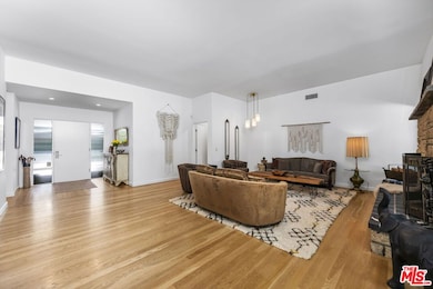 4820 Poe Ave, Woodland Hills, CA 91364 - photo 5