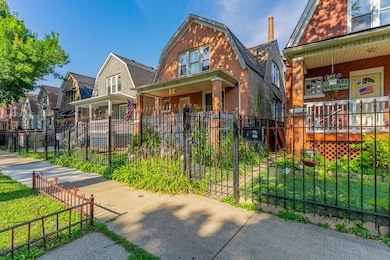 833 N Keystone Ave, Chicago, IL 60651 - photo 2