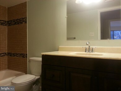 8403 Greenbelt Rd unit 2, Greenbelt, MD 20770 - photo 5