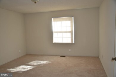 16212 Cypress Ct, Dumfries, VA 22025 - photo 7