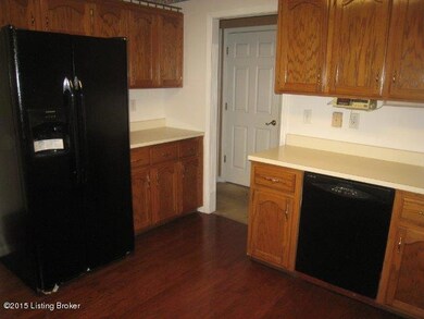 8105 Rome Beauty Way, Louisville, KY 40228 - photo 3