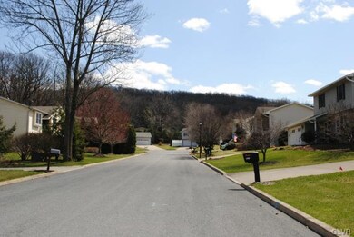 Gorgeous mountain views, cul de sac