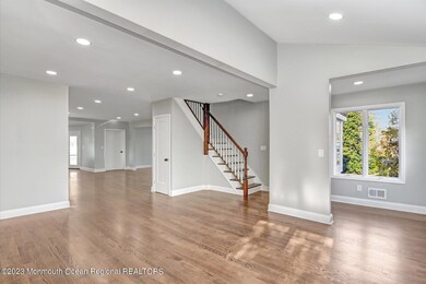 06-Living Room