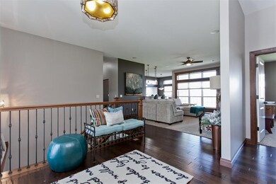 2226 Hallbrook St SW, Cedar Rapids, IA 52404 - photo 4