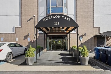Horizon East unit 303, Watertown, MA 02472 - photo 5