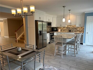 1423 Mohr Cir, Macungie, PA 18062 - photo 5