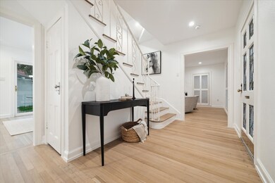 Beautifully fully restored original flooring throu