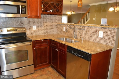 9302 Sparrow Valley Dr, Montgomery Village, MD 20886 - photo 6