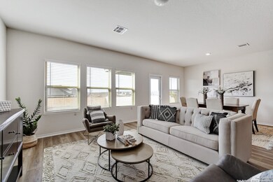 Not actual furnitures (For staging only)