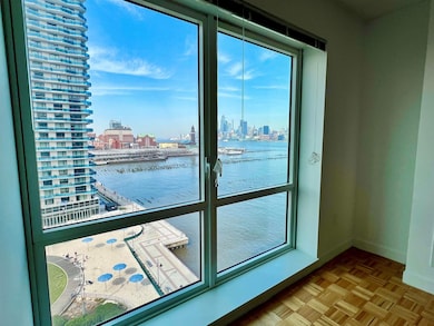 45 Park Ln S unit 905, Jersey City, NJ 07310 - photo 6