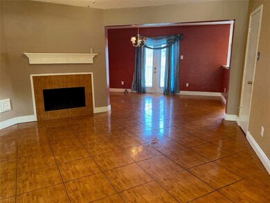 8818 High Mountain Dr, Houston, TX 77088 - photo 3