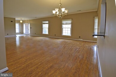 11206 Silversmith Ln, Fredericksburg, VA 22407 - photo 2