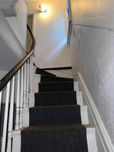 54 Gifford Ave unit 2, Poughkeepsie, NY 12601 - photo 4