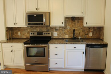 12019 Winding Creek Way, Germantown, MD 20874 - photo 6