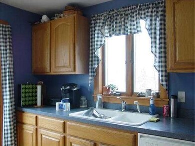 330 Hooper St, Tiverton, RI 02878 - photo 3