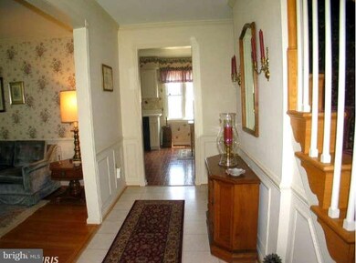 811 Lee Ave, Sykesville, MD 21784 - photo 4