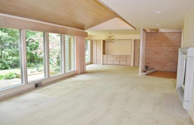 2746 Brentwood Rd, Columbus, OH 43209 - photo 7