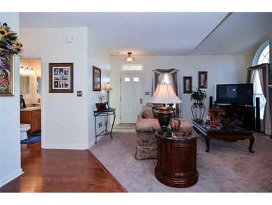 Entry/Foyer.