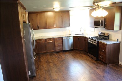 Brand new kitchen and stainless steel appliances!