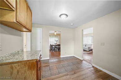 1369 Adelaide Ave SE, Warren, OH 44484 - photo 4