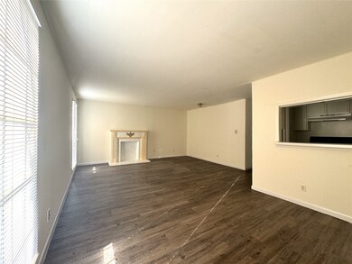 3003 Broadway St unit 5, Houston, TX 77017 - photo 2