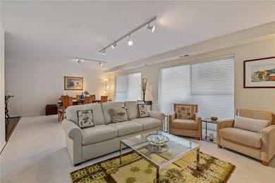 Dithridge House unit 303, Pittsburgh, PA 15213 - photo 7