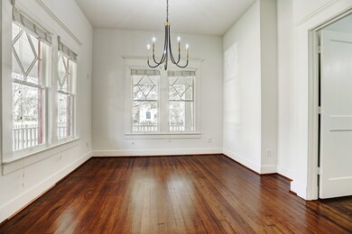 645 Harvard St, Houston, TX 77007 - photo 5