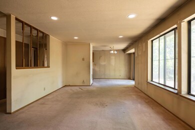 2072 NE Veronica Ln, Bend, OR 97701 - photo 5