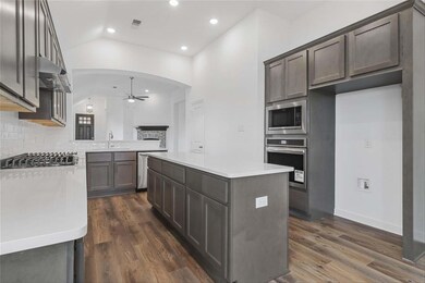 3911 Southbend Ct, Denison, TX 75020 - photo 5