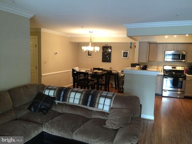 9220D Cardinal Forest Ln unit D, Lorton, VA 22079 - photo 5