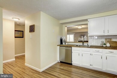 523 Oakmont Ct, Arnold, MD 21012 - photo 5