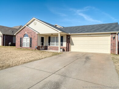 26137 E 89th Place S, Broken Arrow, OK 74014 - photo 2