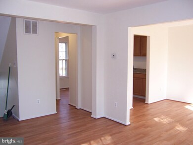 9464 Abingdon Ct, Manassas, VA 20109 - photo 3