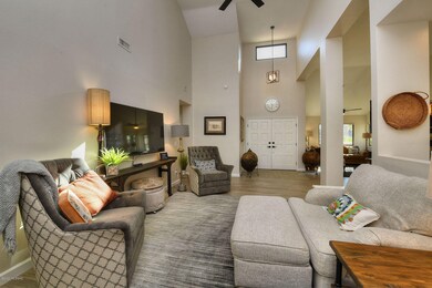 Living Room/Front Entry