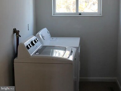 218 Pontiac St unit B, Essington, PA 19029 - photo 7