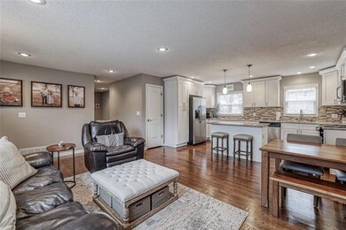 5520 Perry Ln, Shawnee, KS 66203 - photo 7