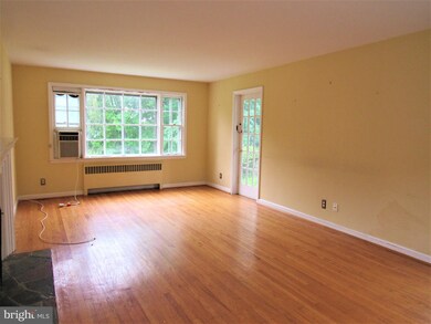 210 Briar Hill Ln, Woodbury, NJ 08096 - photo 6