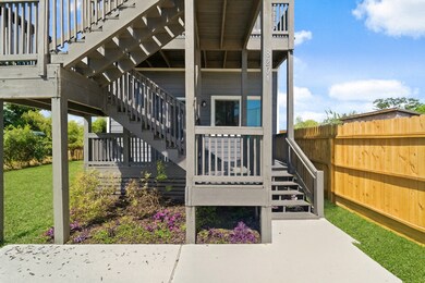 8203 Tower St unit B, Houston, TX 77088 - photo 2