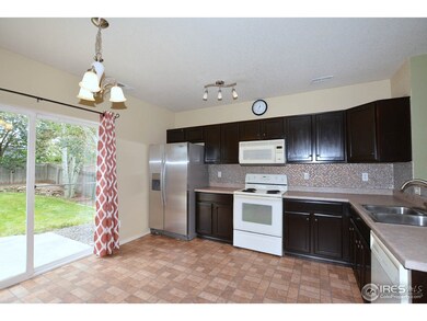 Spacious eat-in kitchen