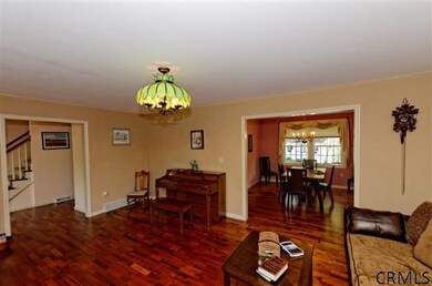 11 Dutchess Ct, Saratoga Springs, NY 12866 - photo 5