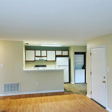 631 E Lake Front Cir unit 6, Galloway, NJ 08205 - photo 3